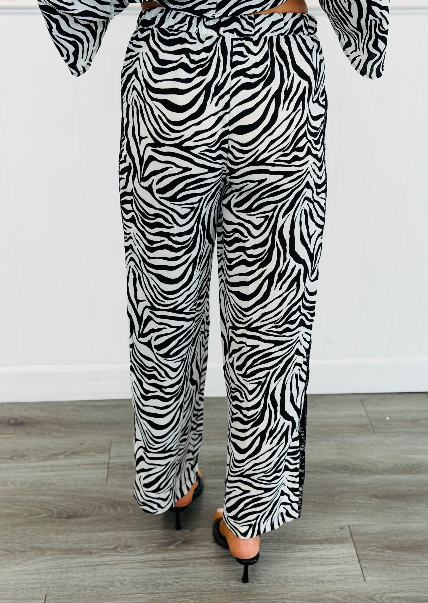 Zebra Print Lace Side Trim Pants (Reg & Plus)