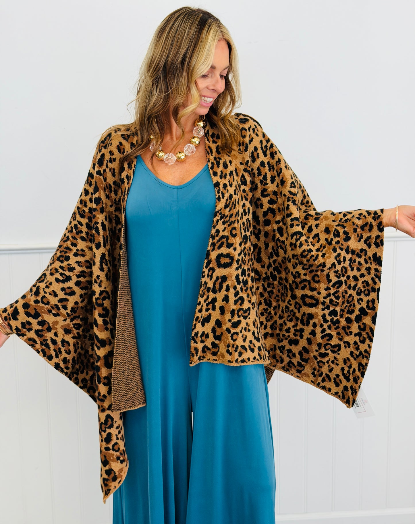 Wildly Chic Leopard Cardigan (OS)