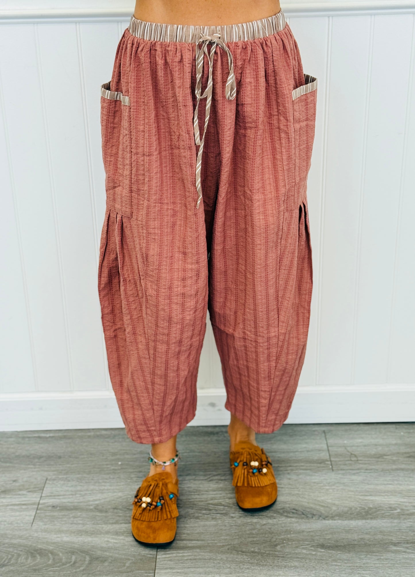 Contrast Waist Textured Cropped Pants (Reg. and Plus) - 2 Colors