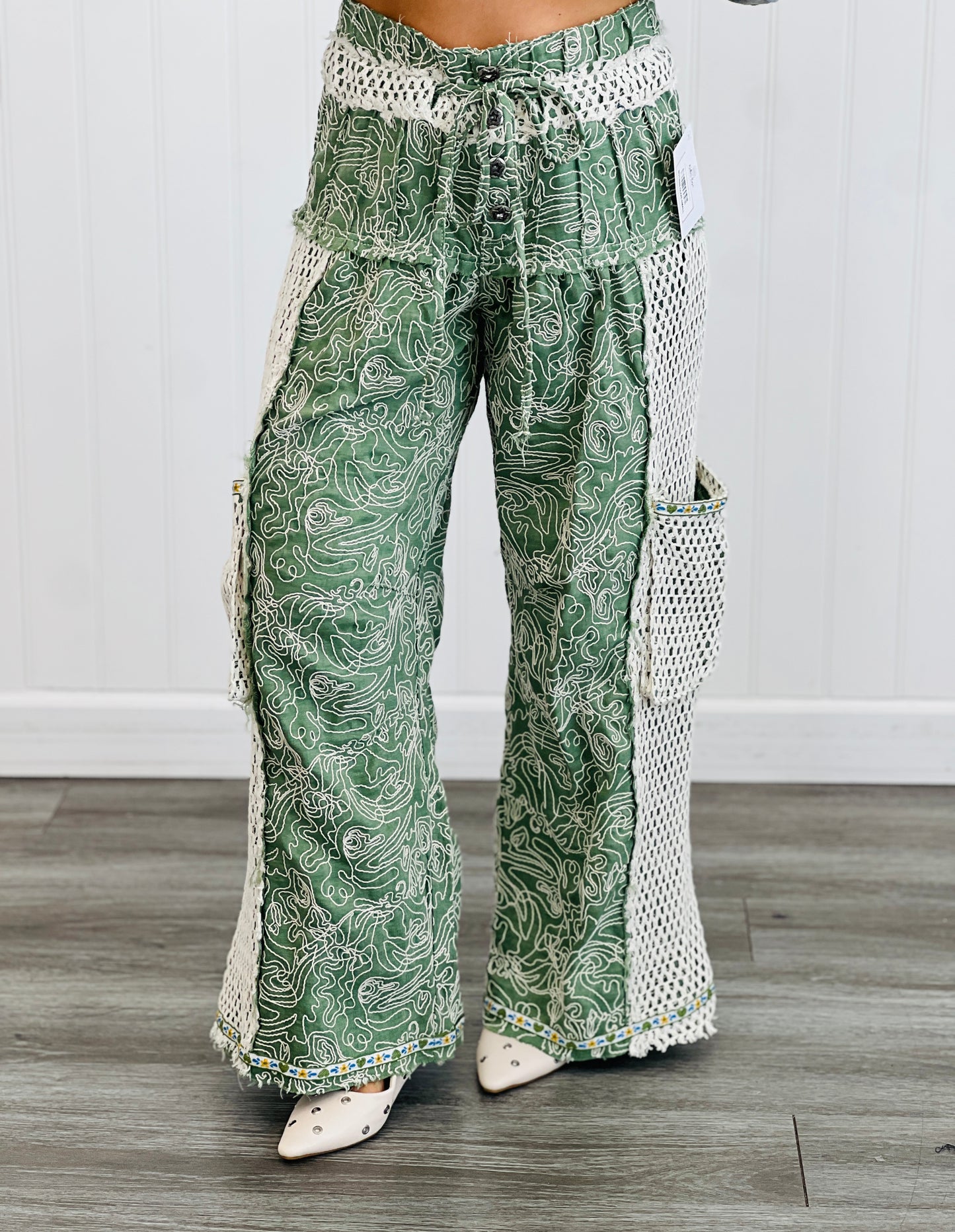 POL Flower Crochet Detailing Wide Leg Pants (Reg.)- 2 Colors