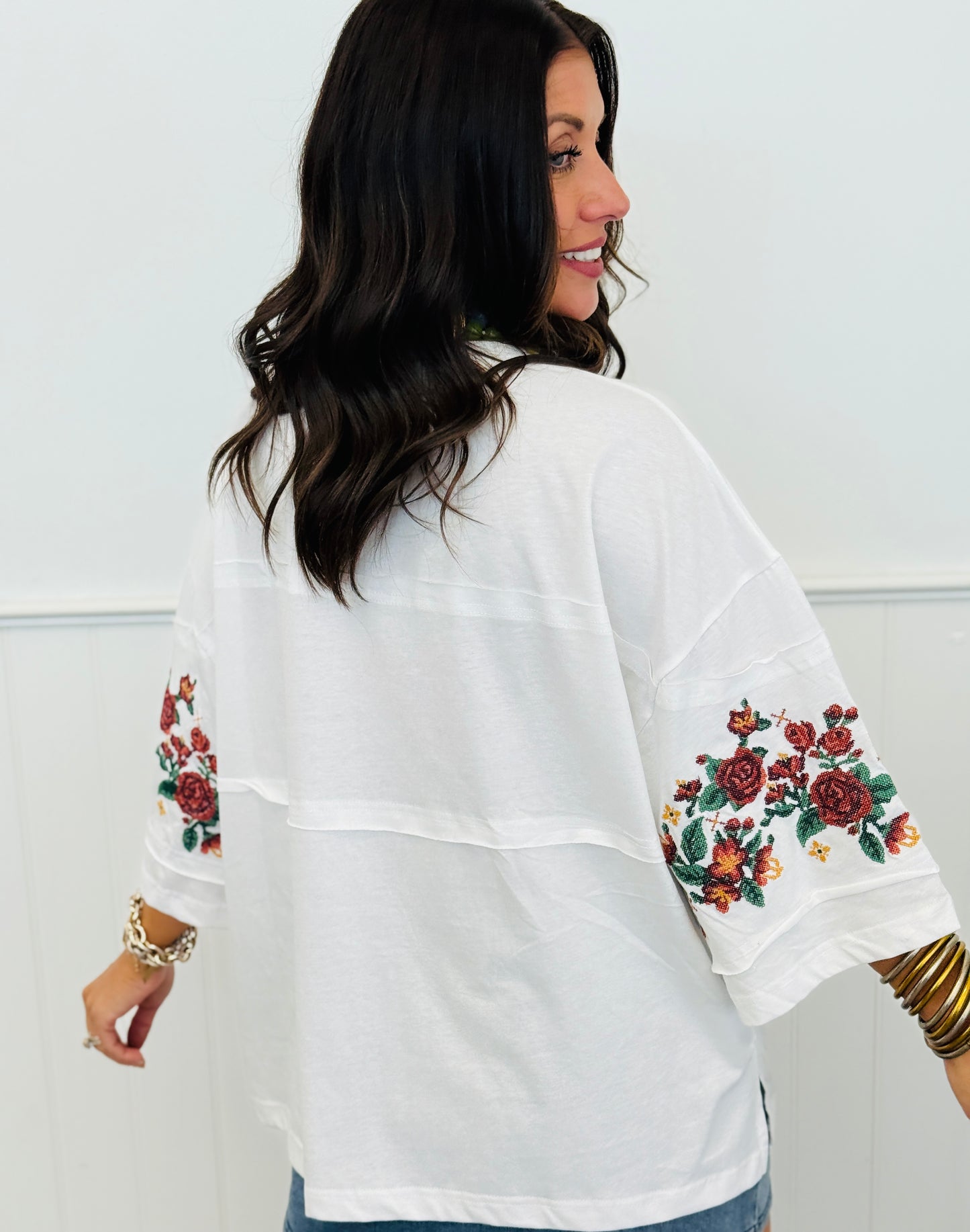 White Floral Embroidered Boxy Top (Reg & Plus)