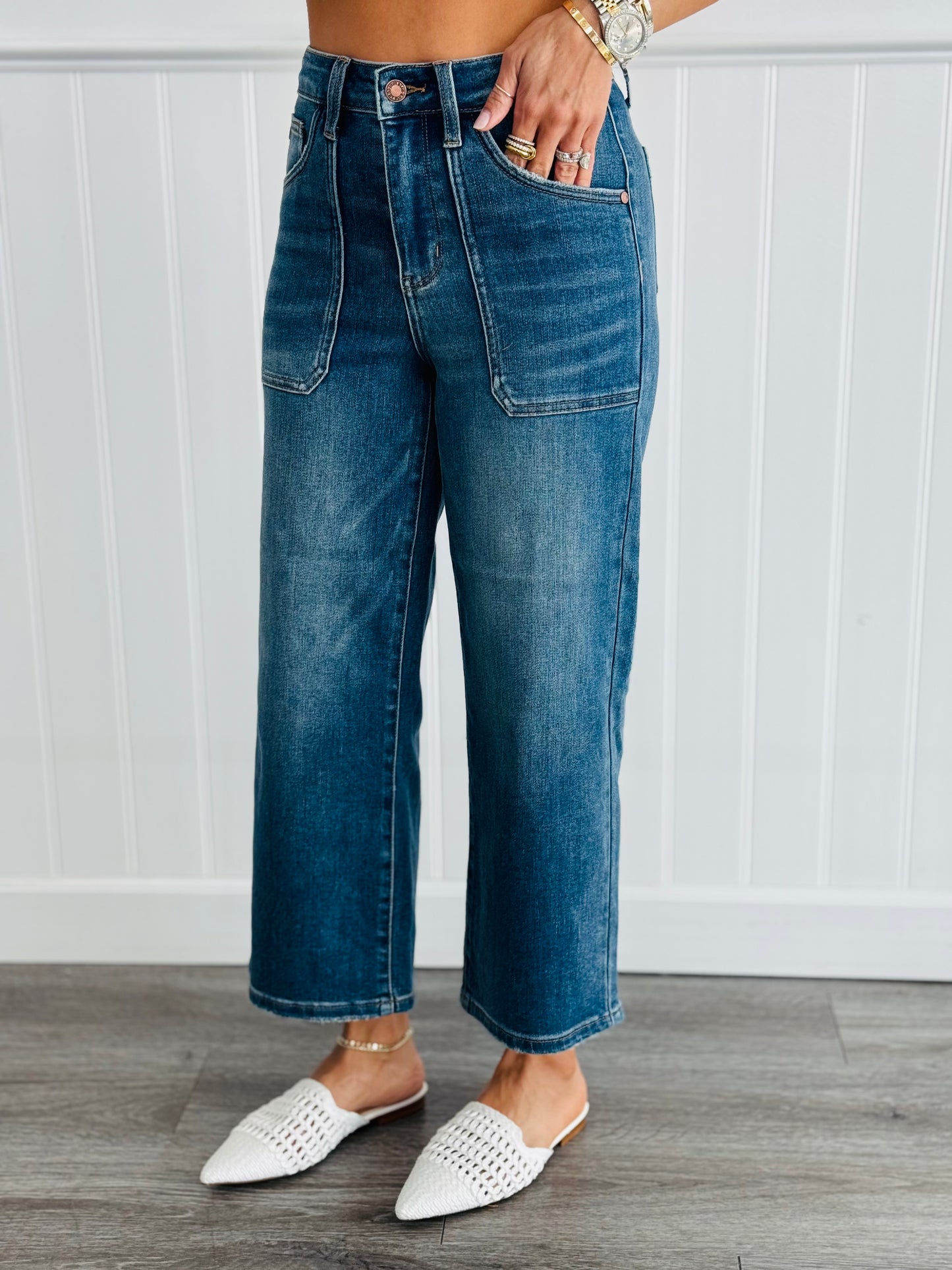 Judy Blue Ready To Work It Wide Leg Crop Jeans (Reg. & Plus)