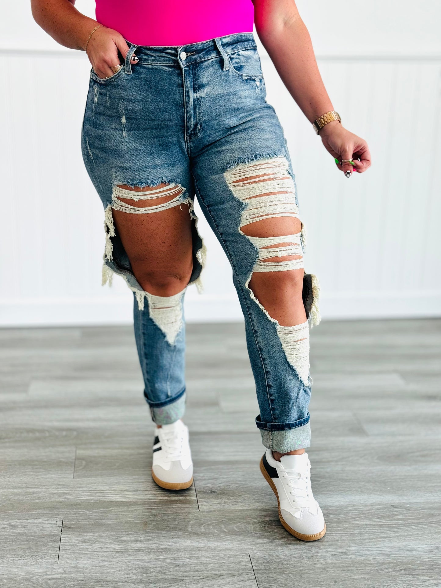 Judy Blue The Bees Knees Distressed Straight Jeans (Reg. and Plus)