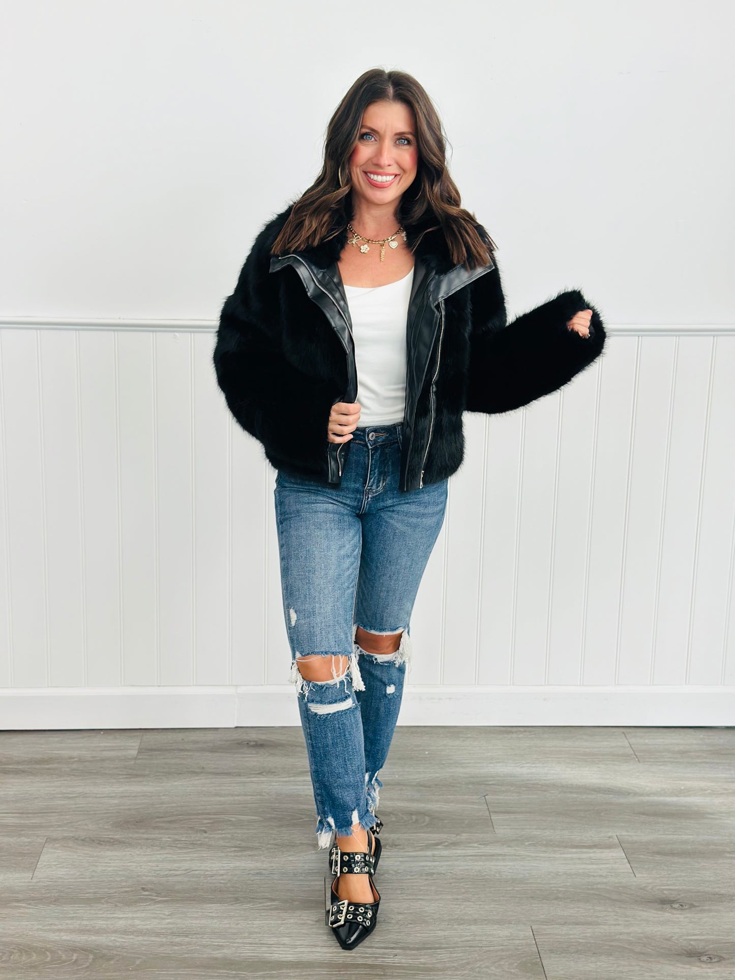 Chic And Cozy Faux Fur Jacket (Reg.)- 5 Colors