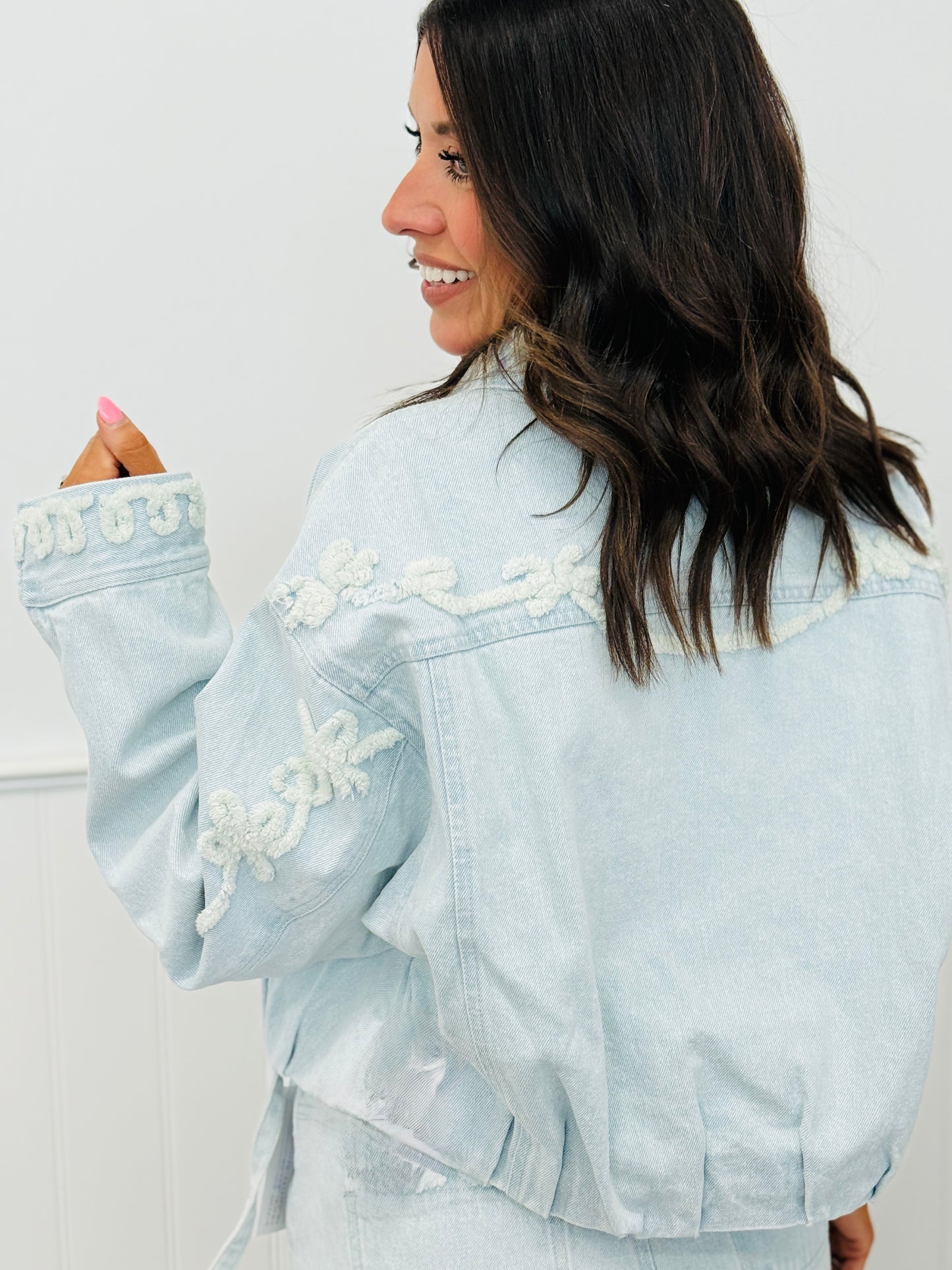 Lt. Denim Looped Trim Detailed Pleat Hem Jacket (Reg.)