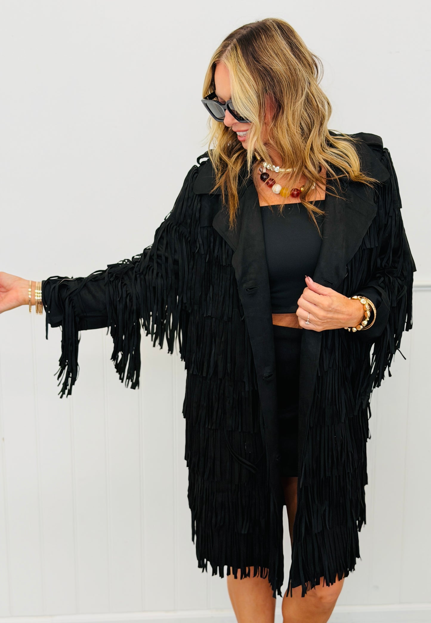 Black Fringe Hem Coat (Reg.)
