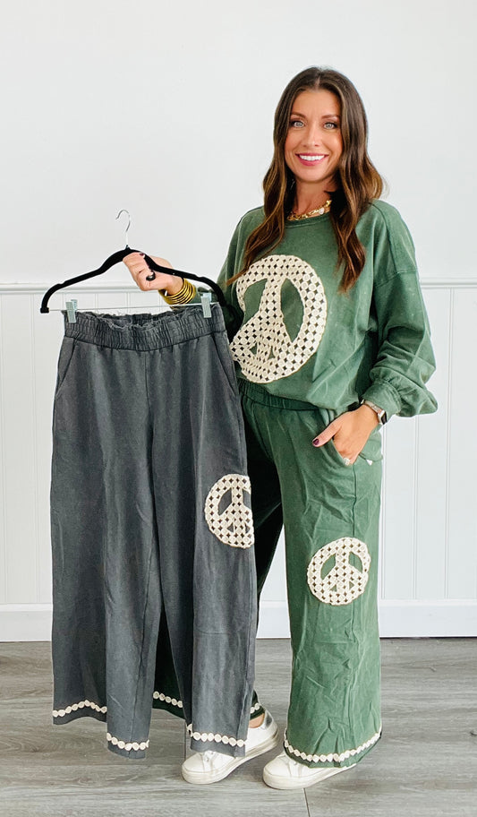 Crochet Peace Sign Pants (Reg & Plus)- 2 Colors