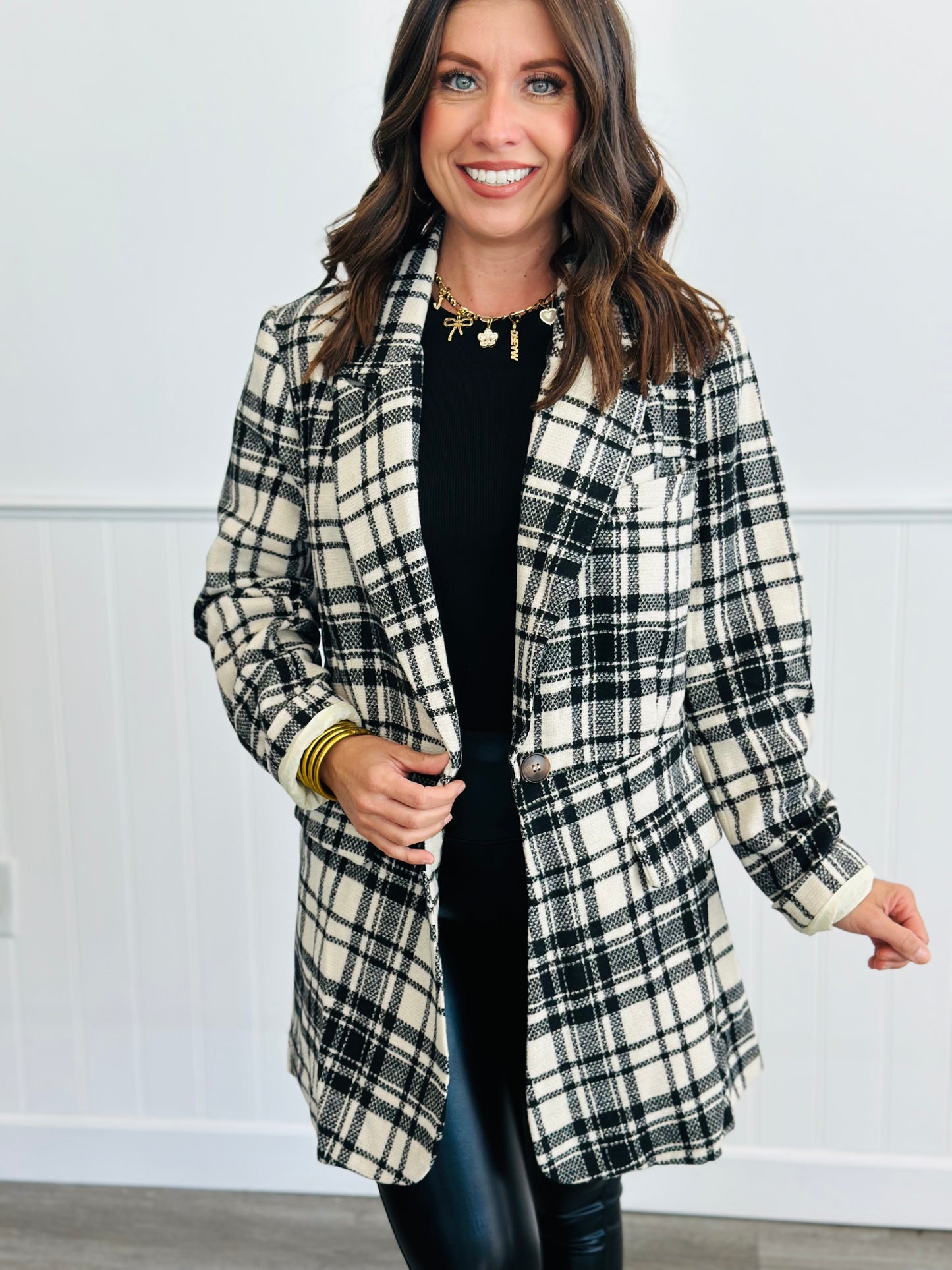 Ivory/Black Plaid Pattern Coat (Reg. & Plus)