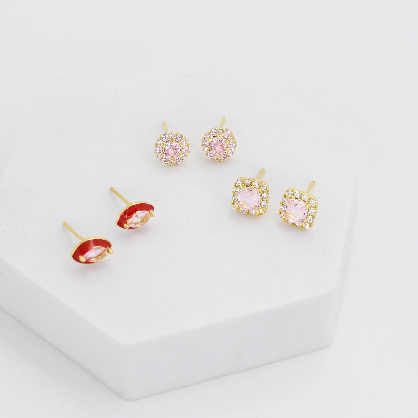 TJ - Kiss Stud Set
