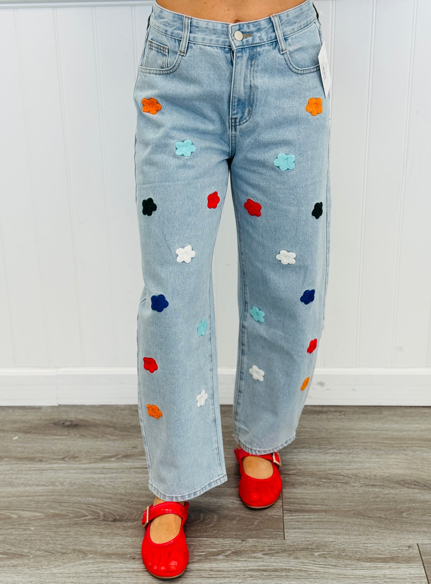 Floral Patch Light Wash Wide Leg Pants (Reg and Plus)