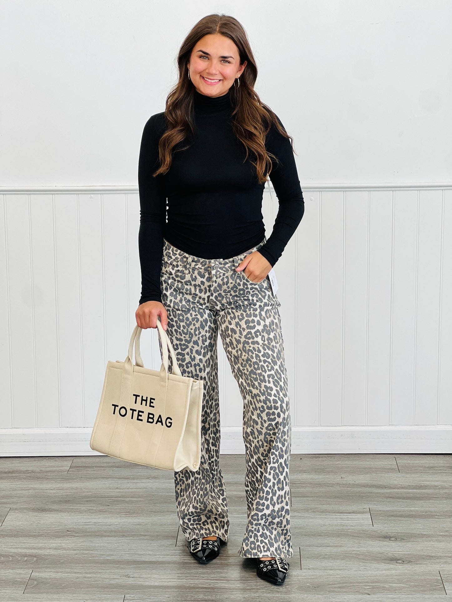 Light Cheetah Low Rise Wide Leg Jeans (Reg.)