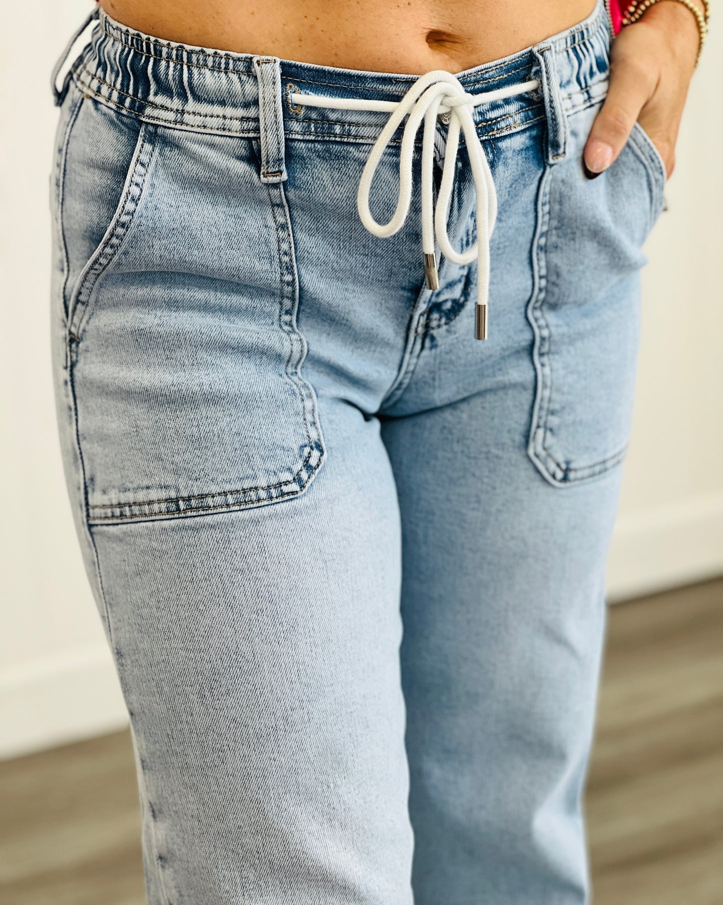 Clearly High Rise Drawstring Waistband Wide Leg Jeans (Reg.)