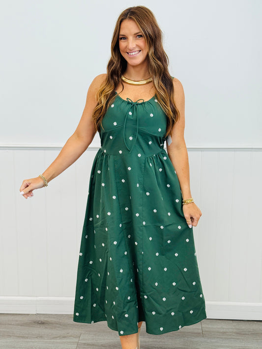 Forest In Bloom Sleeveless Midi Dress (Reg & Plus)