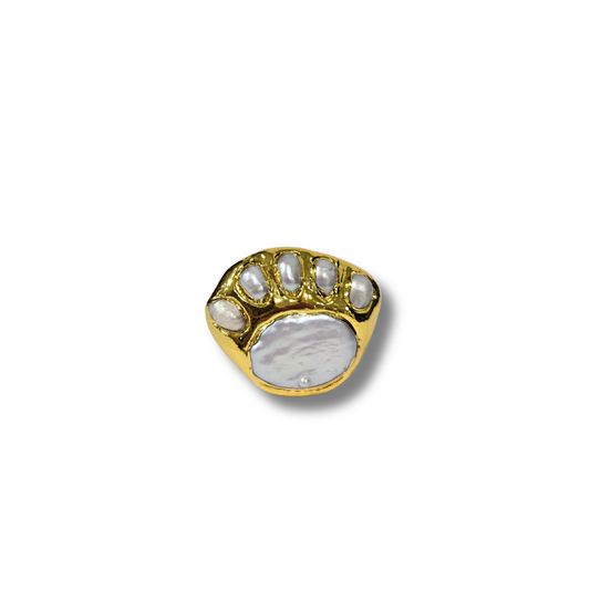 Bear-y Pearly Statement Ring