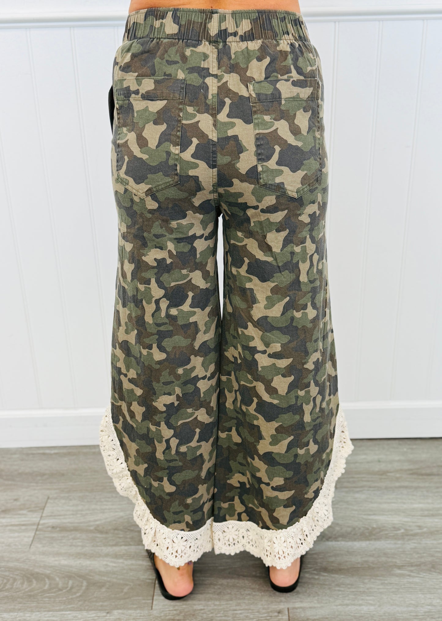 Lace Tulip Camo Pull On Jeans (Reg.)