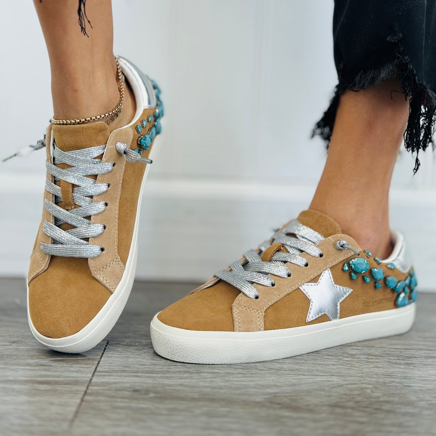 VH x WR Wanderlust Sneakers