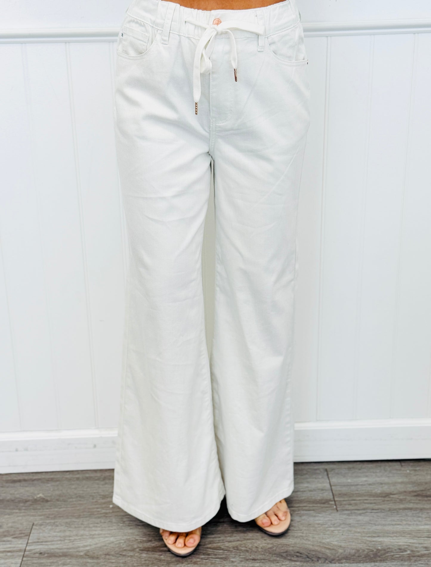 Judy Blue Summer House White Featherweight Palazzo Pants (Reg. and Plus)
