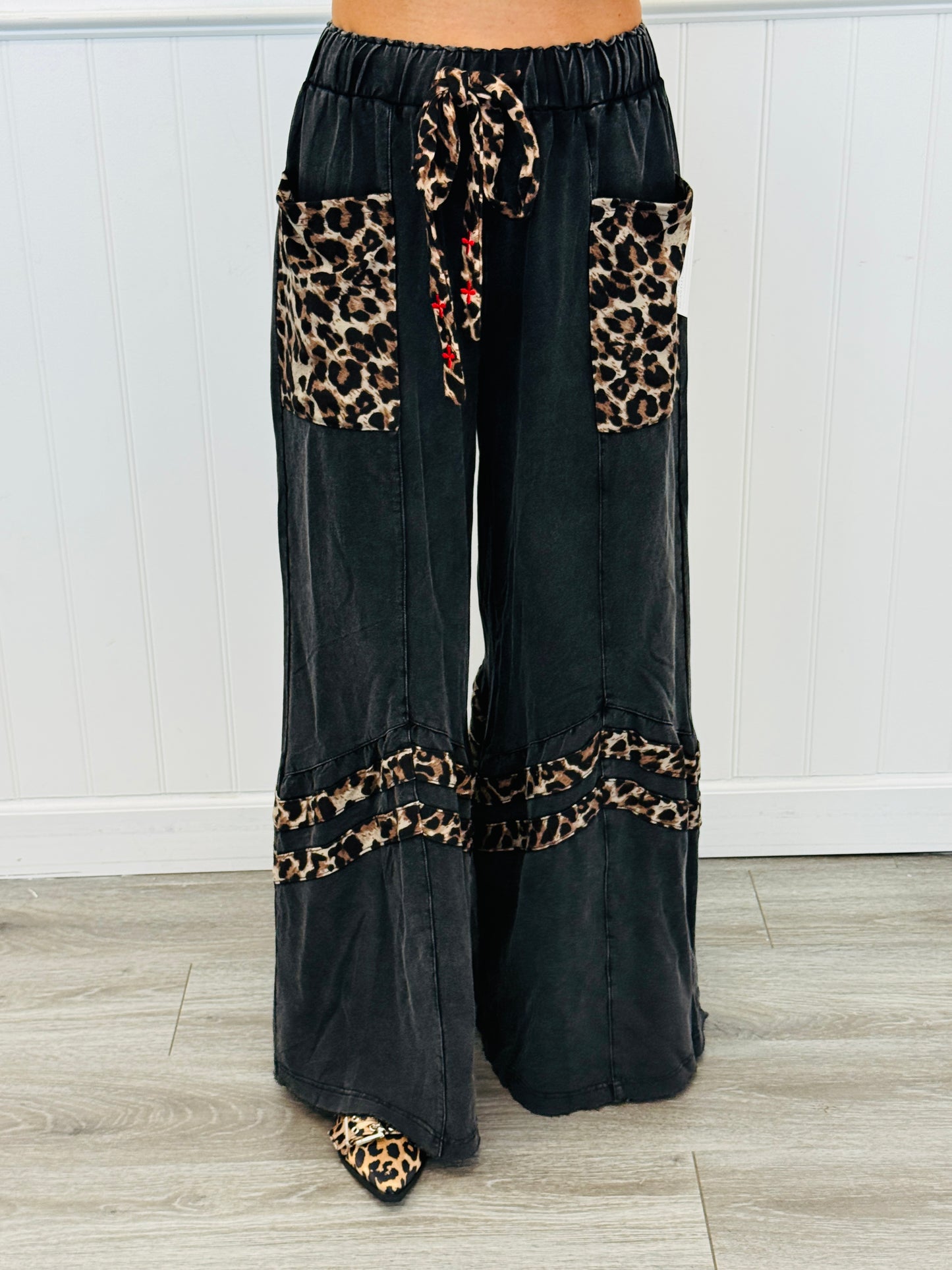 Washed Black Leopard Contrast Pants (Reg & Plus)