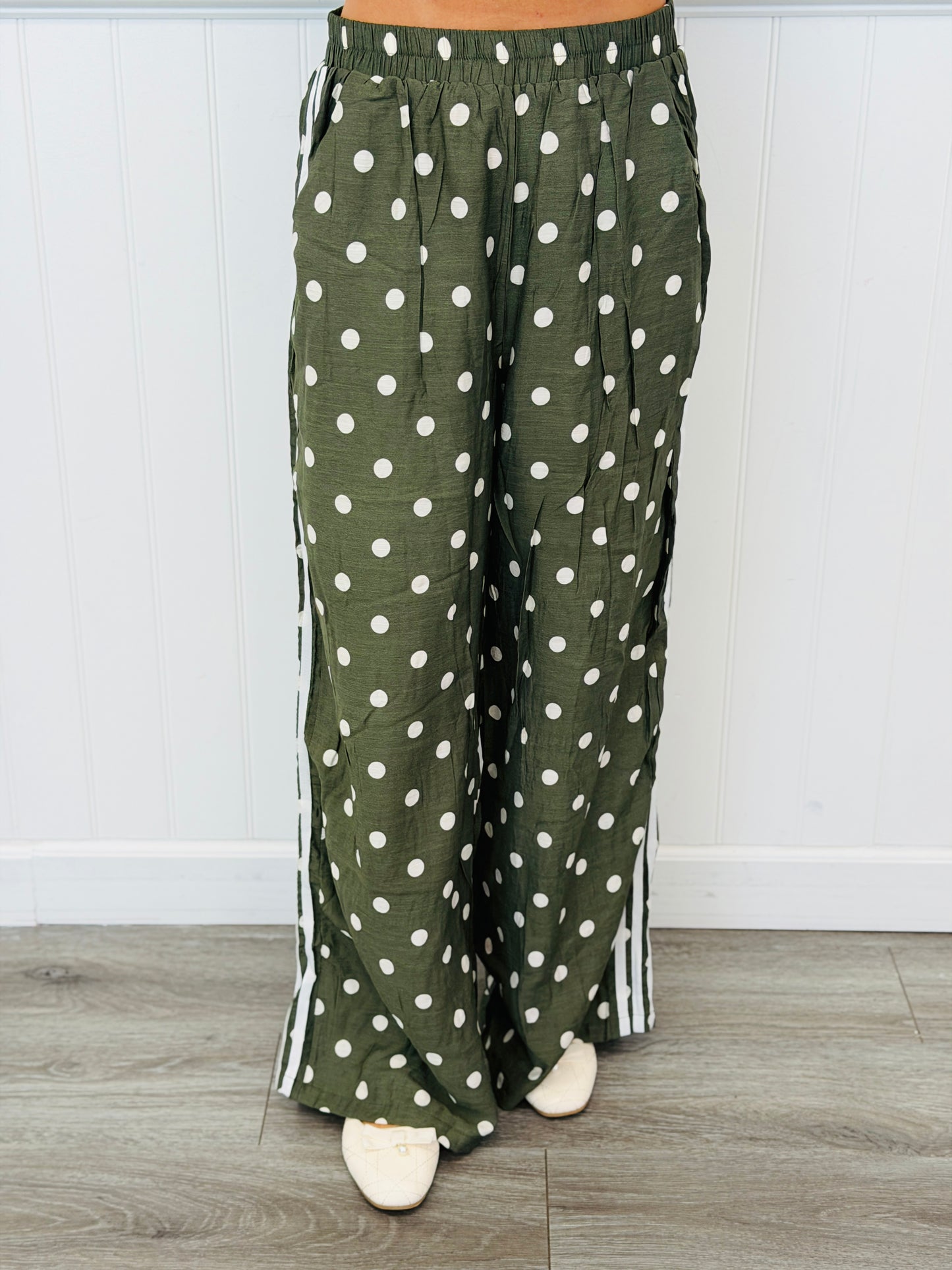 Olive Polka Dot Side Striped Jacket & Pants Set (One Size)