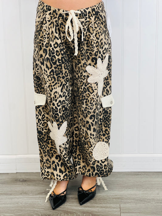 POL Sand Leopard Crochet Lace Patch Pants (Reg.)