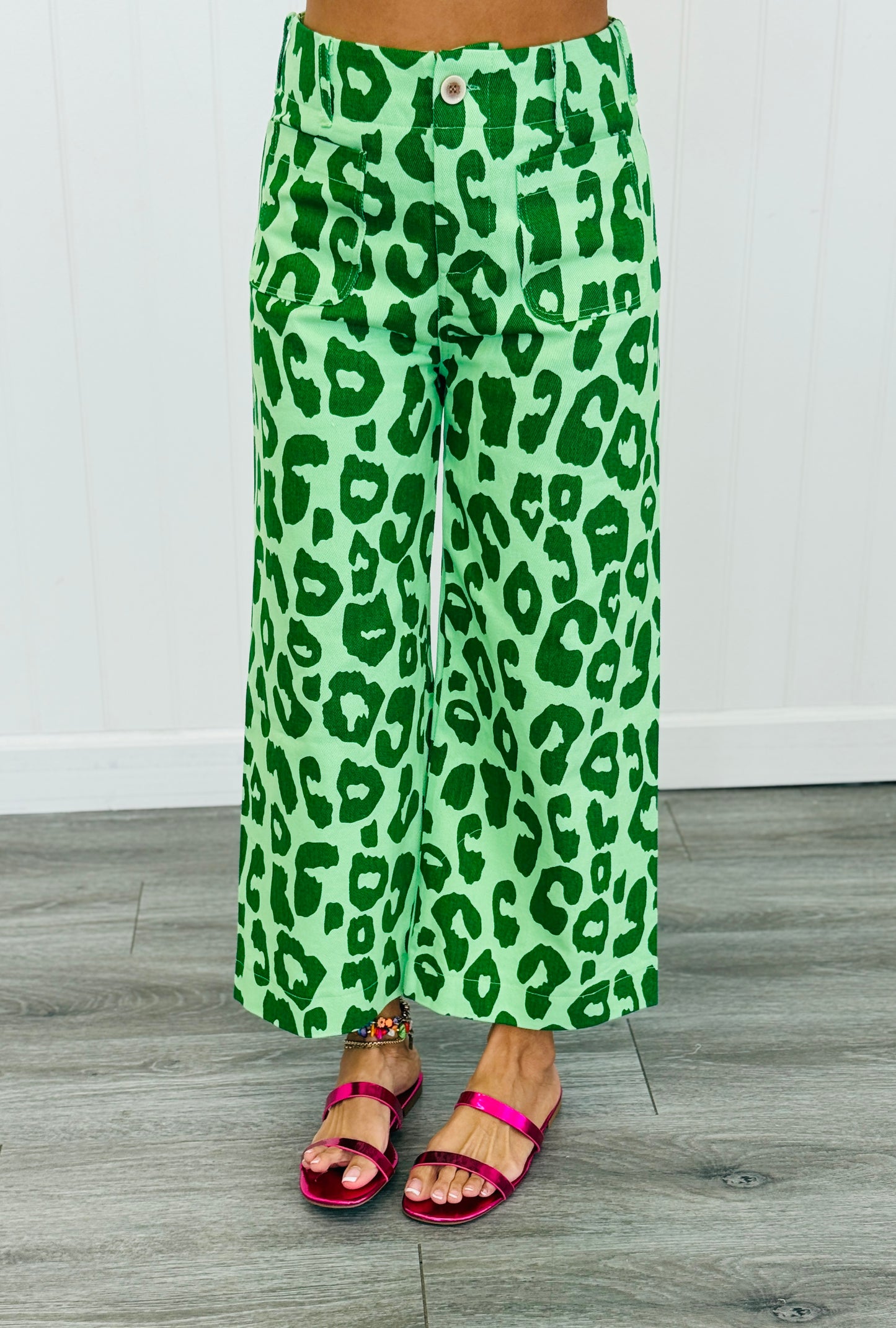 Kelly Green Leopard Cropped Pants (Reg.)