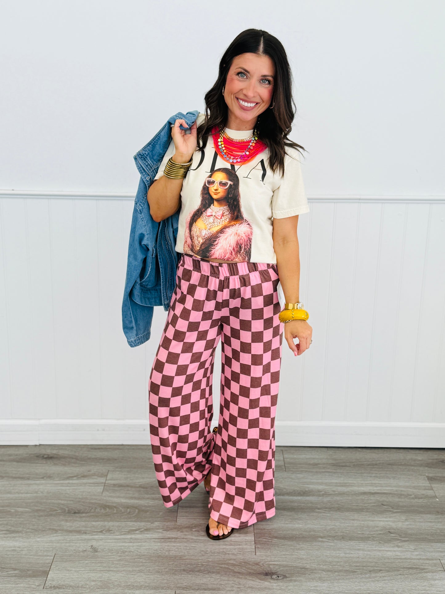 Diva Lisa Graphic Tee (Reg. and Plus)