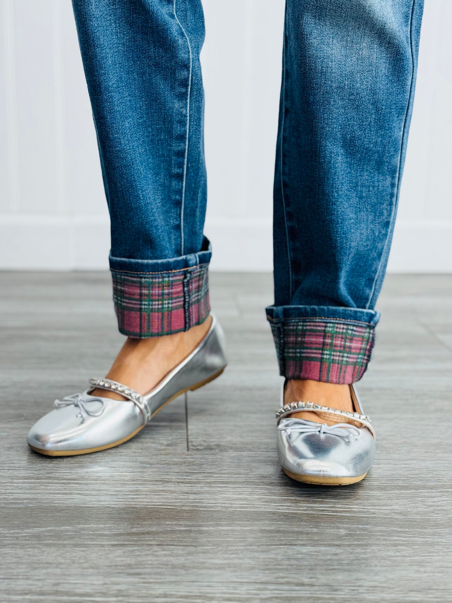 Judy Blue Perfectly Plaid Jeans (Reg. & Plus)