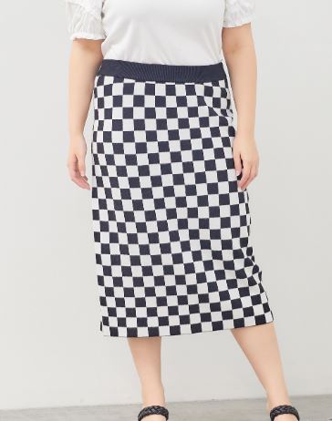 Black/White Checkerboard Midi Skirt (Plus)