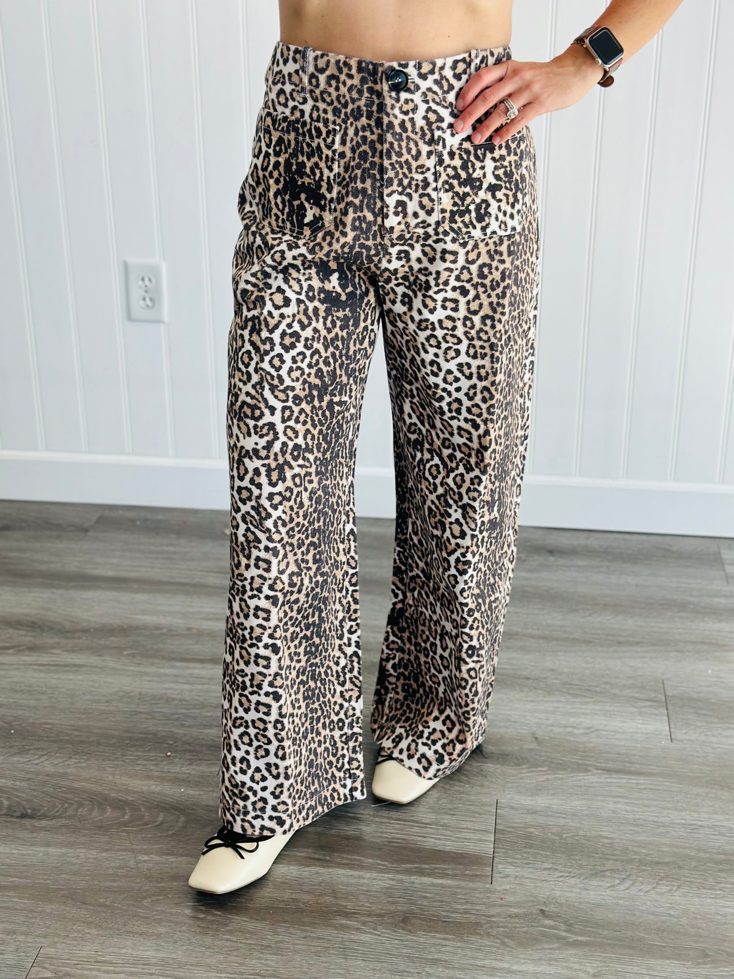 Chic And Fabulous Leopard Cargo Pants (Reg & Plus)