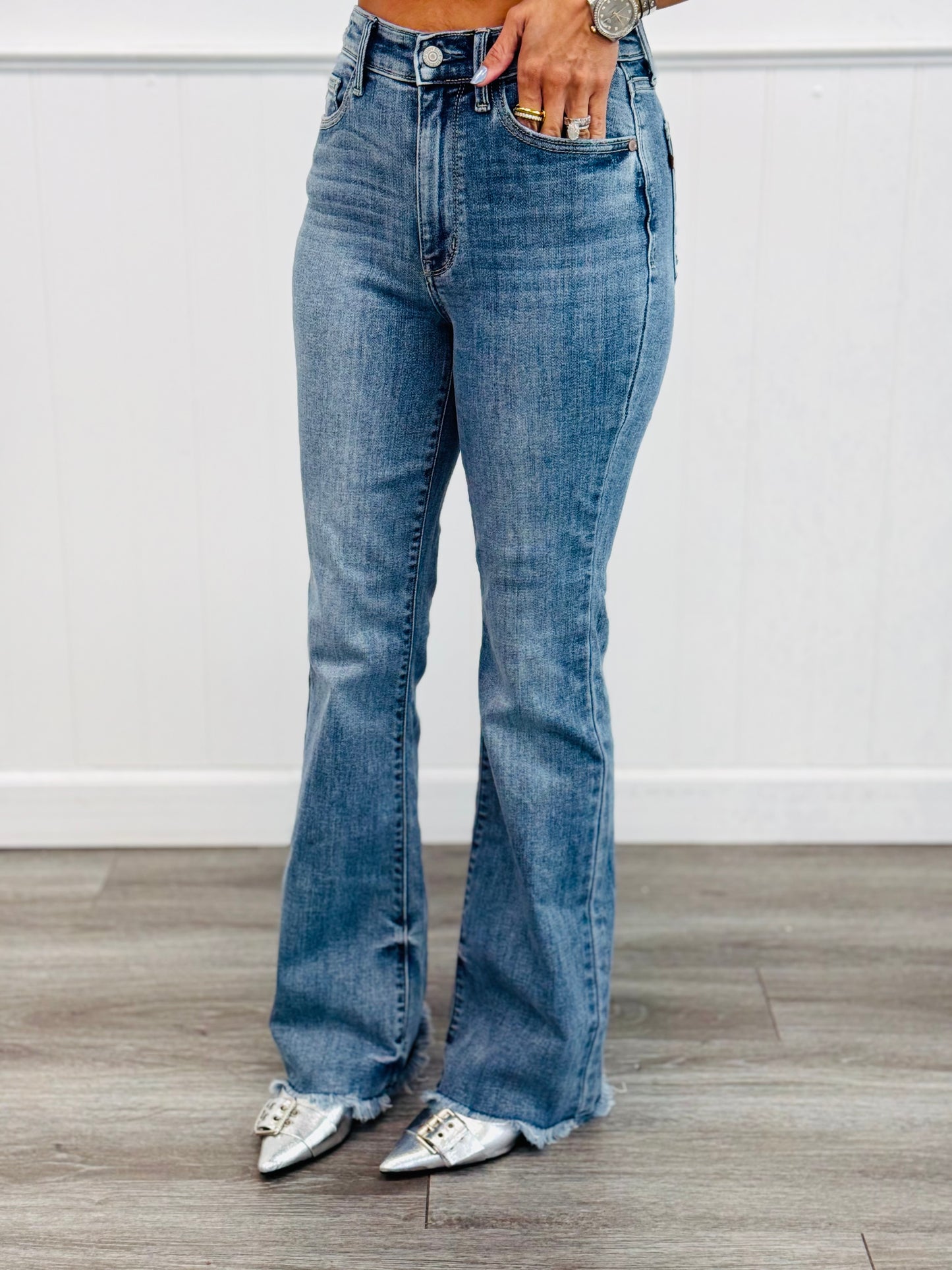 Judy Blue Anything For You Fray Hem Jeans (Reg. & Plus)