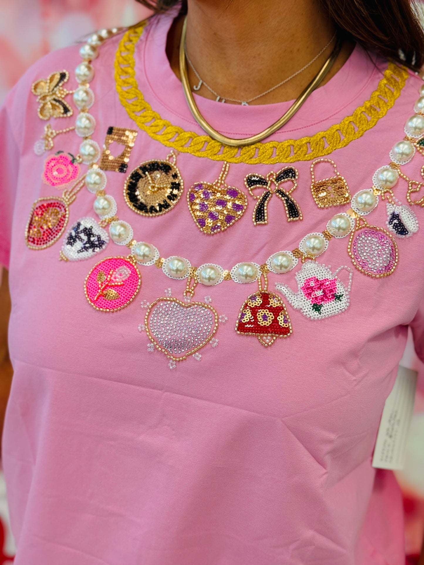 Queen Of Sparkles Pink Pearl & V Day Charm Necklace Tee (Reg. & Plus)