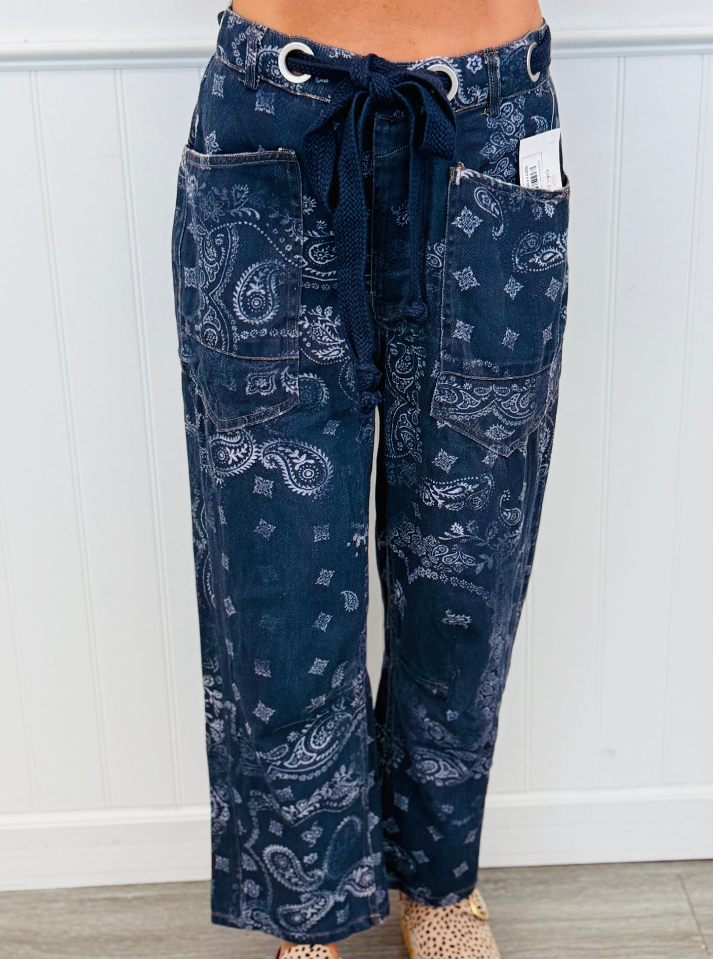 Midnight Bandana Paisley Print Barrel Pants (Reg.)
