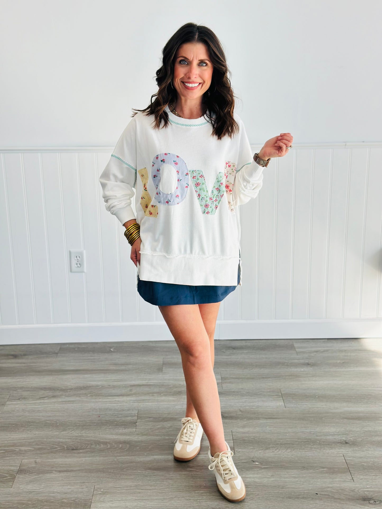 White Love Patch Sweatshirt (Reg & Plus)