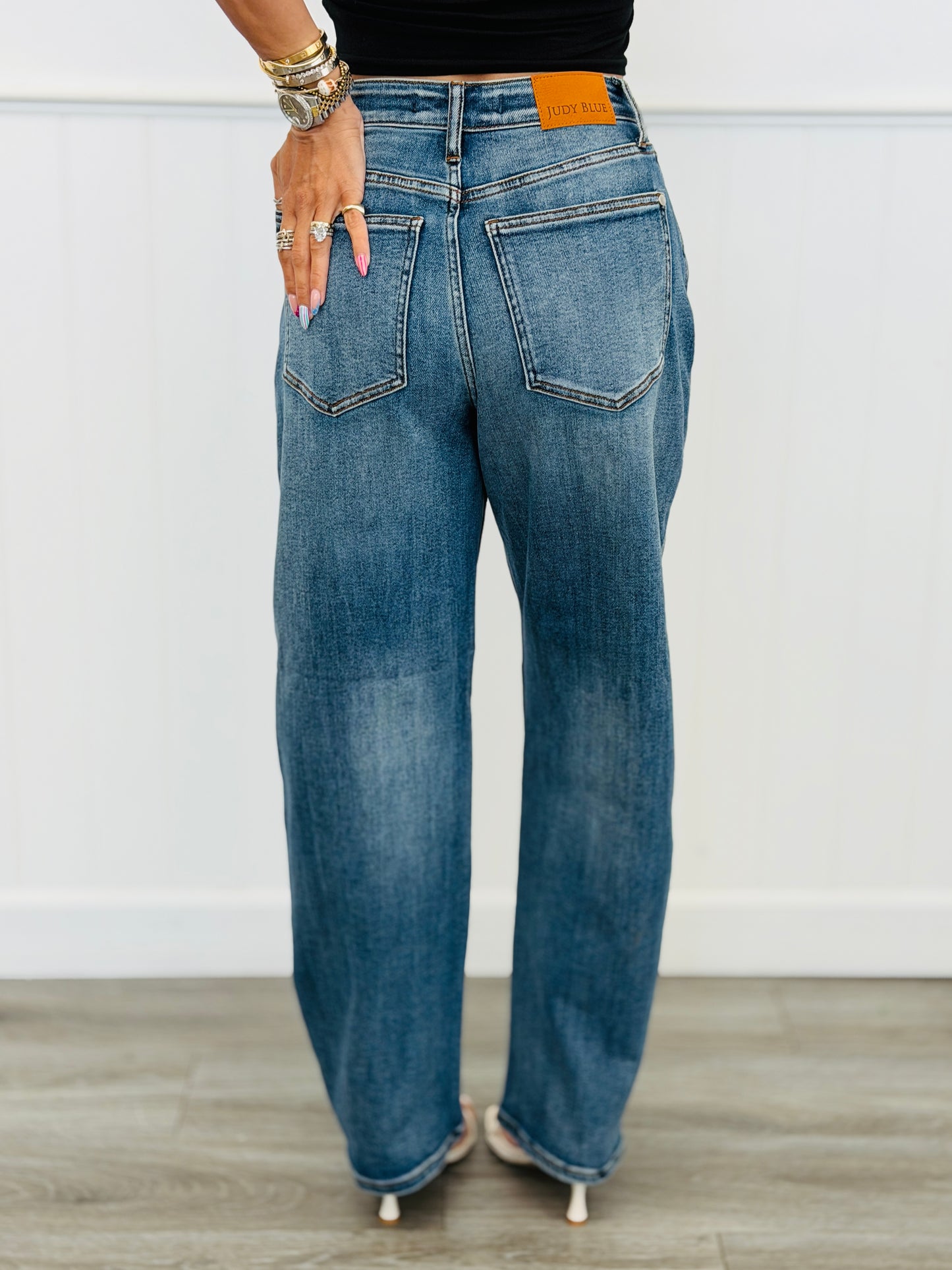 Judy Blue Aspen Arc Rigid Magic Jeans (Reg. and Plus)