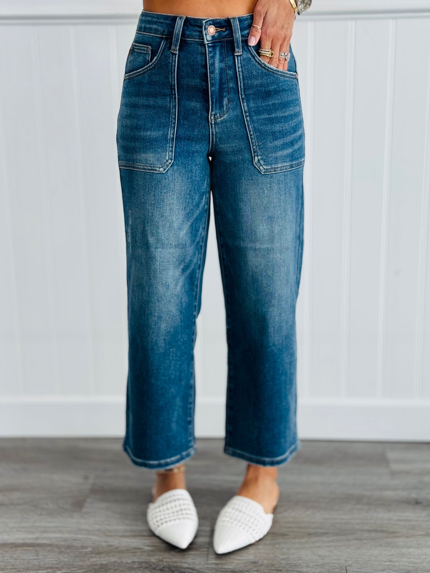 Judy Blue Ready To Work It Wide Leg Crop Jeans (Reg. & Plus)