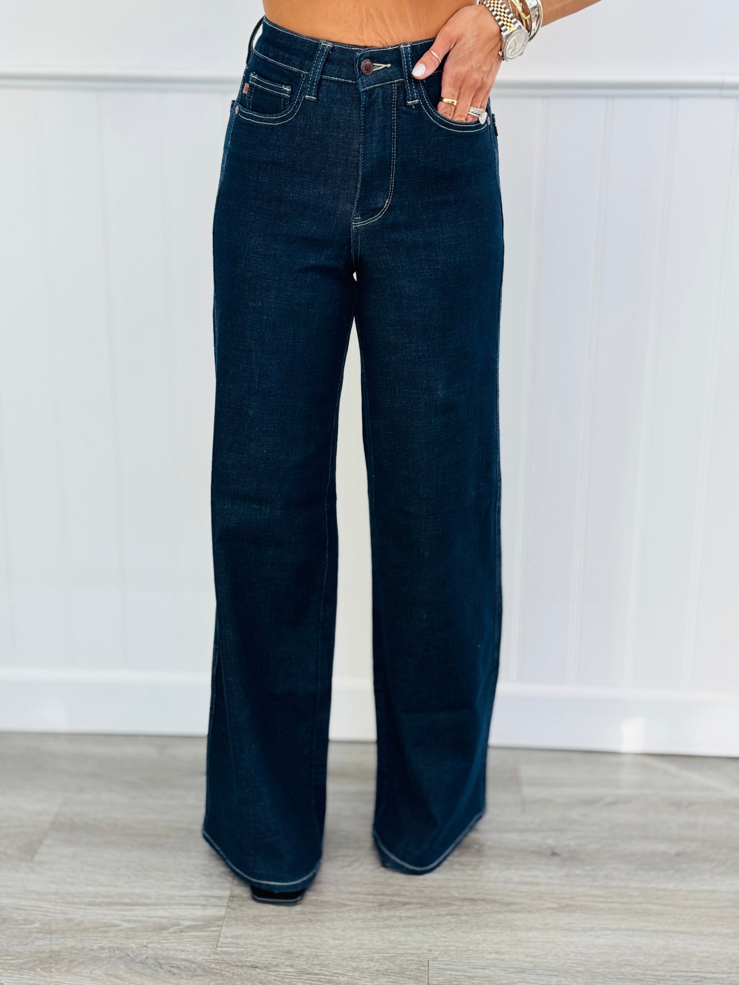 Judy Blue Retro Vibes Tummy Control Wide Leg Jeans (Reg. and Plus)