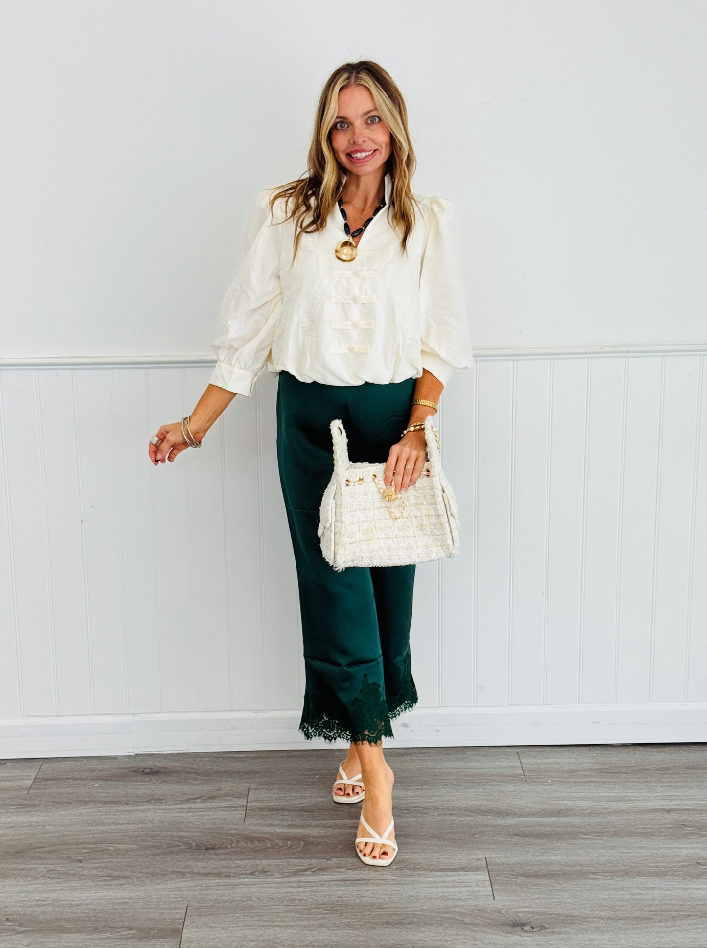 Cream Puff Sleeve Button Loop Blouse (Reg.)