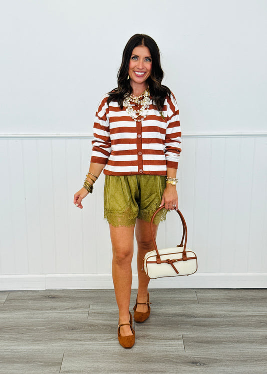 Olive Lace Trim Shorts (Reg.)