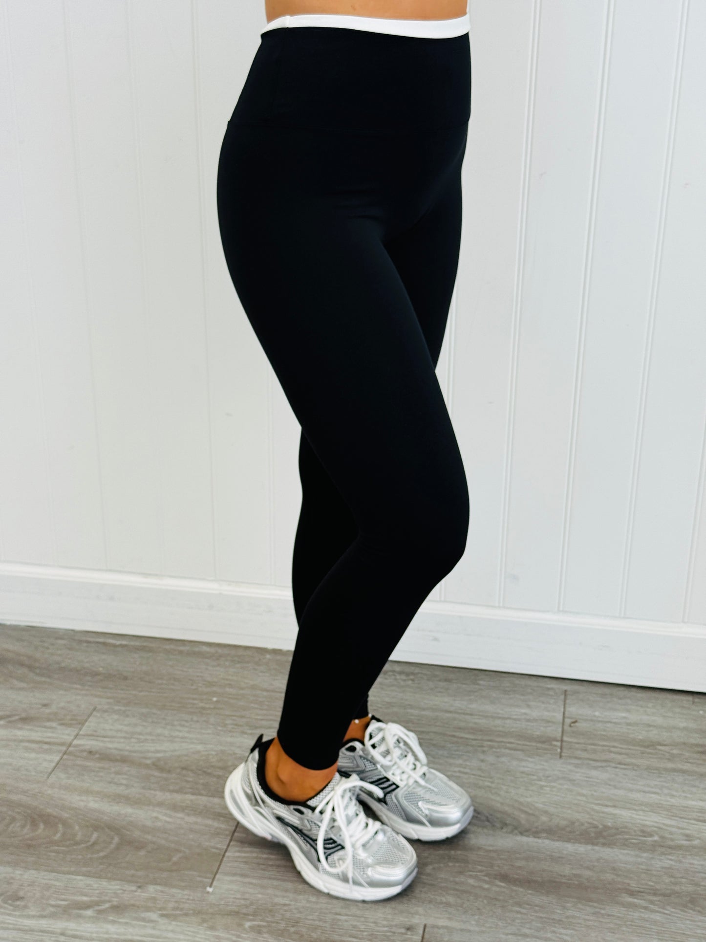 Black Contrast Binding Leggings (Reg.)