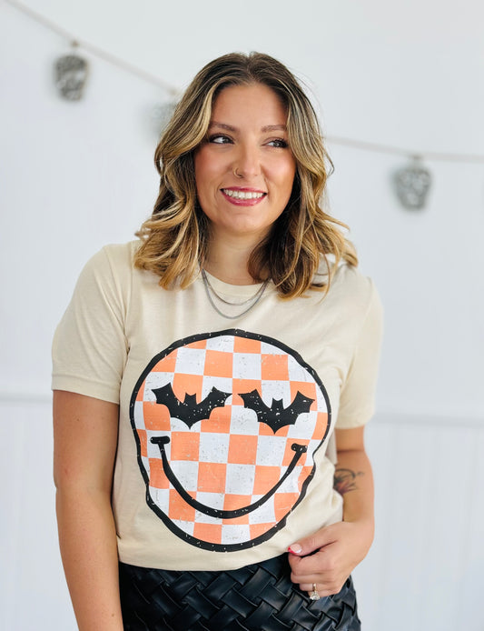 Cream Checkered Happy Bat Face Tee (Reg. & Plus)