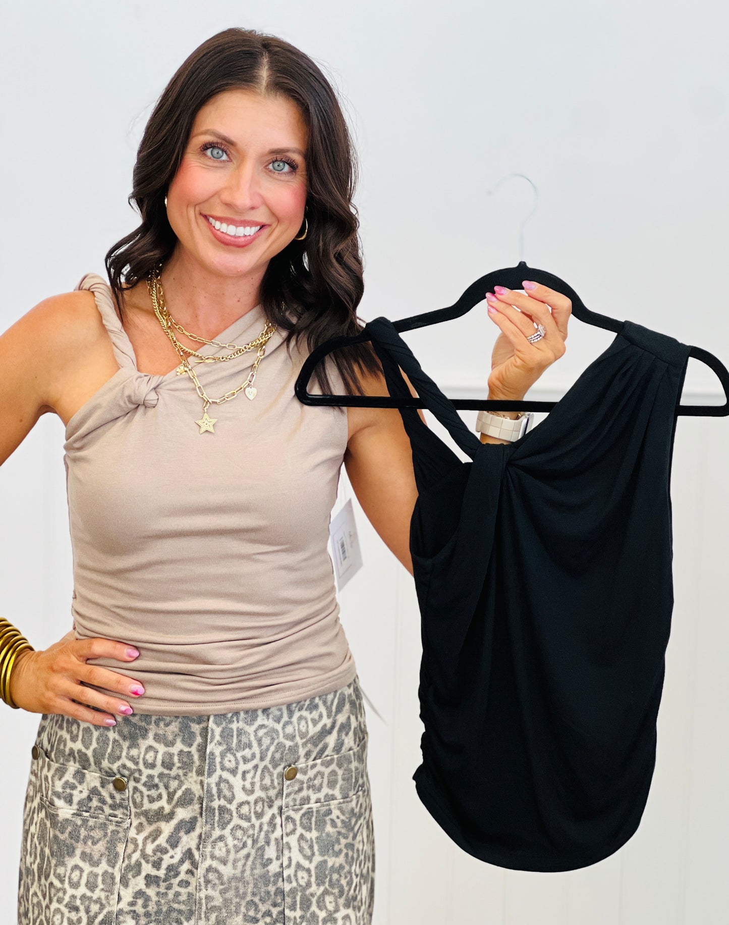 Asymmetric Twist Tank Top (Reg.)-2 Colors