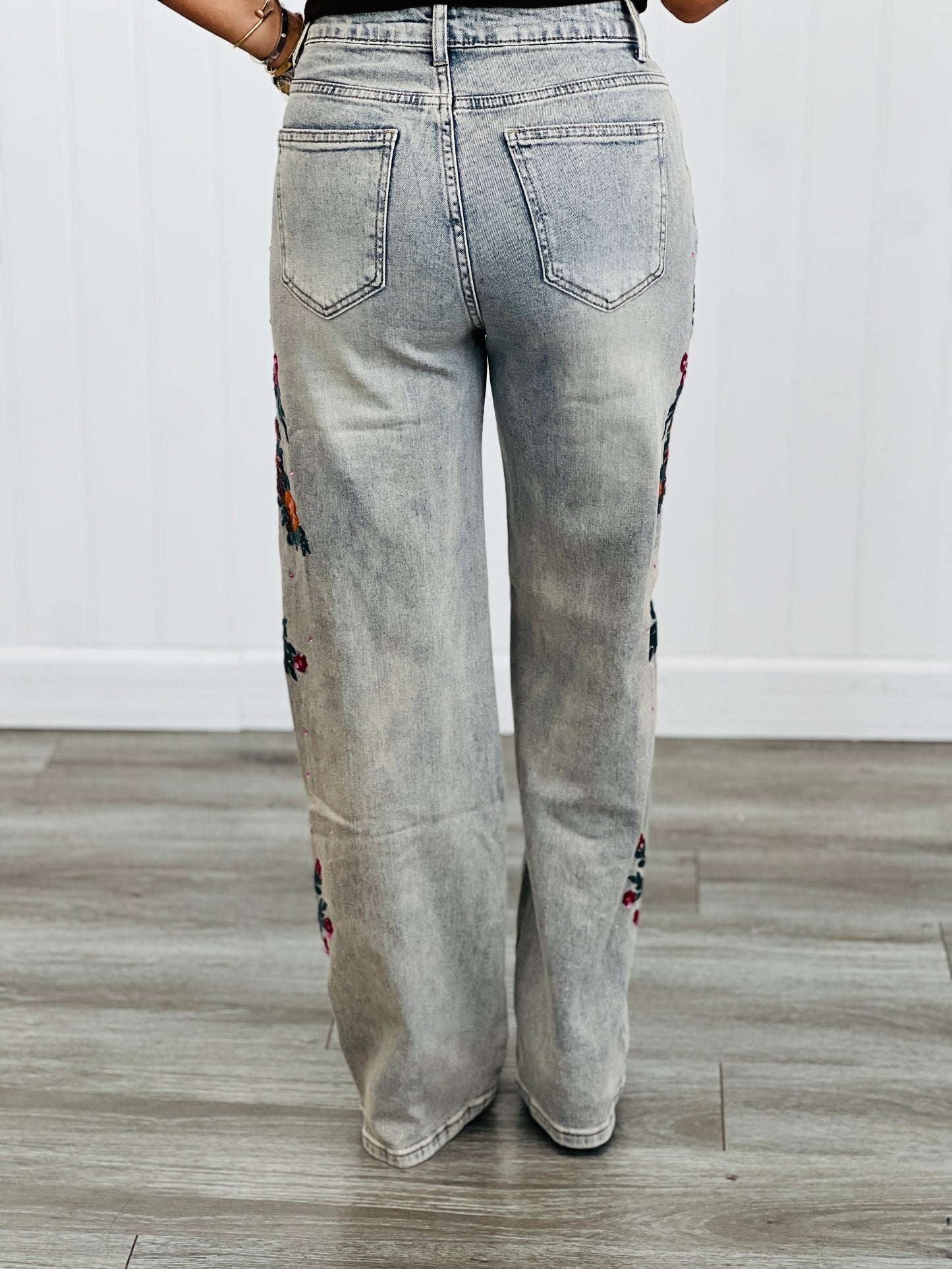 Washed Floral Rhinestone Embroidery Pants (Reg.)