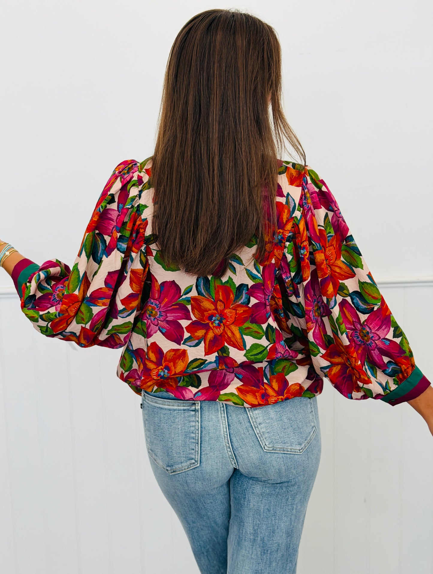 Botanic Garden Scalloped Trim Blouse (Reg. and Plus)