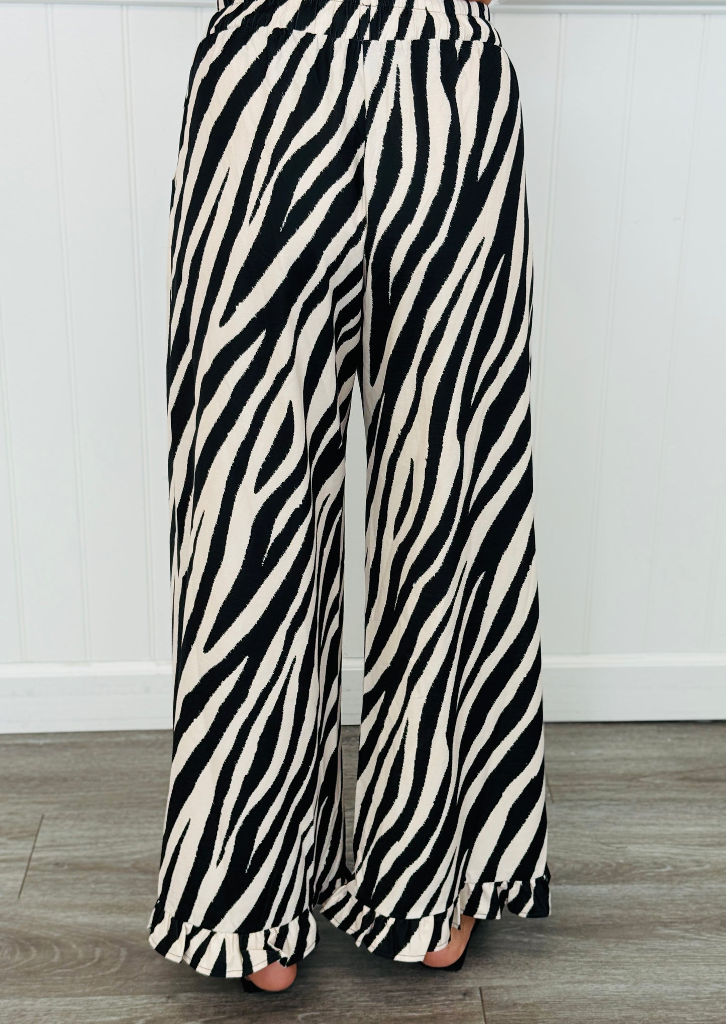 Black Zebra Scoop Back Tank & Pants Set (Reg.)