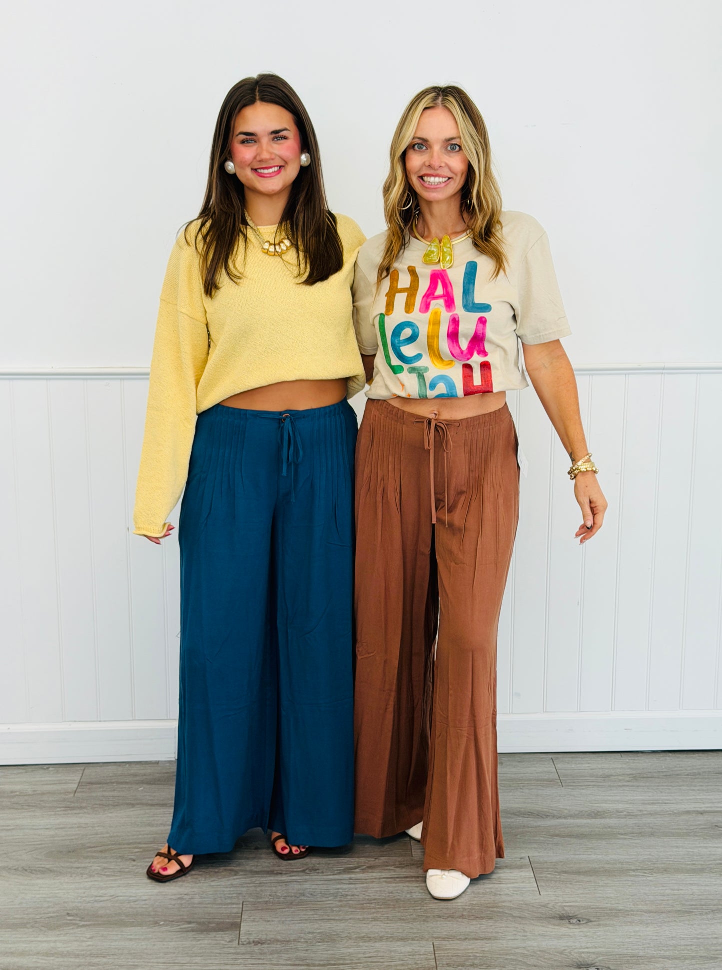 Wide Leg Pleated Drawstring Pants (Reg.) - 2 Colors
