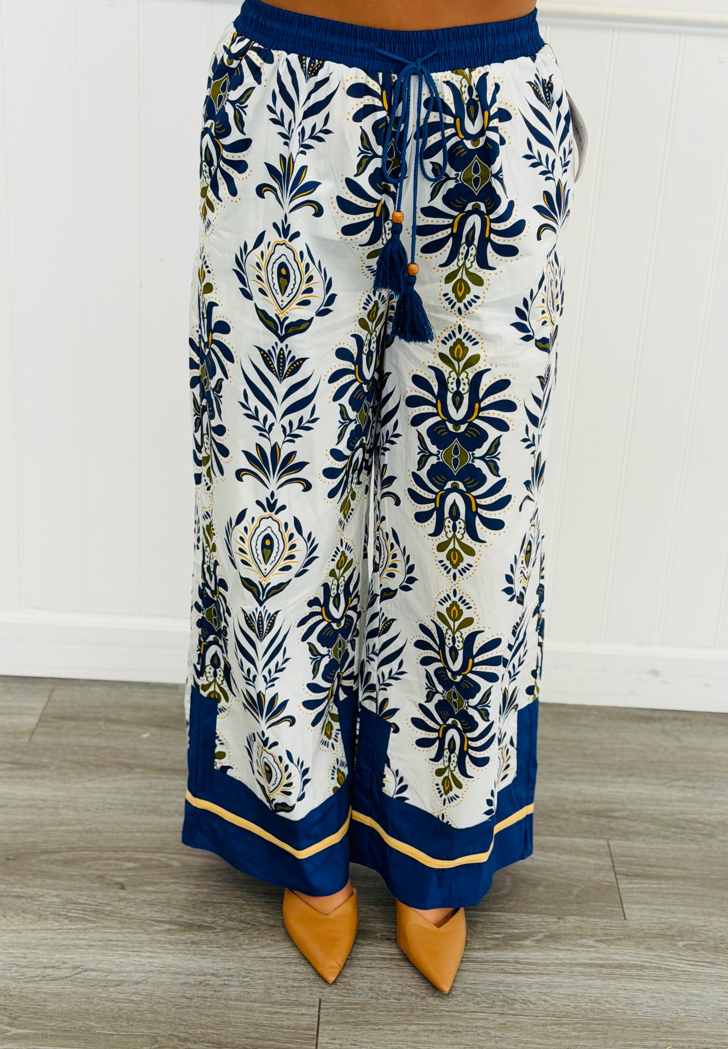 White/Navy Medallion Print Pants (Reg & Plus)