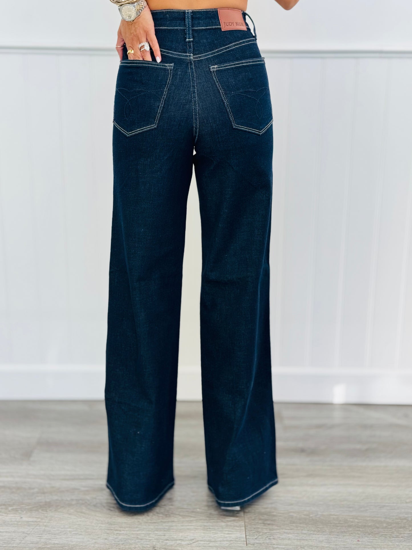 Judy Blue Retro Vibes Tummy Control Wide Leg Jeans (Reg. and Plus)