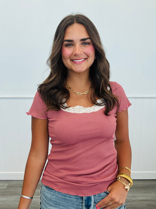 Mauve Lace Trim Short Sleeve Top (Reg. and Plus)