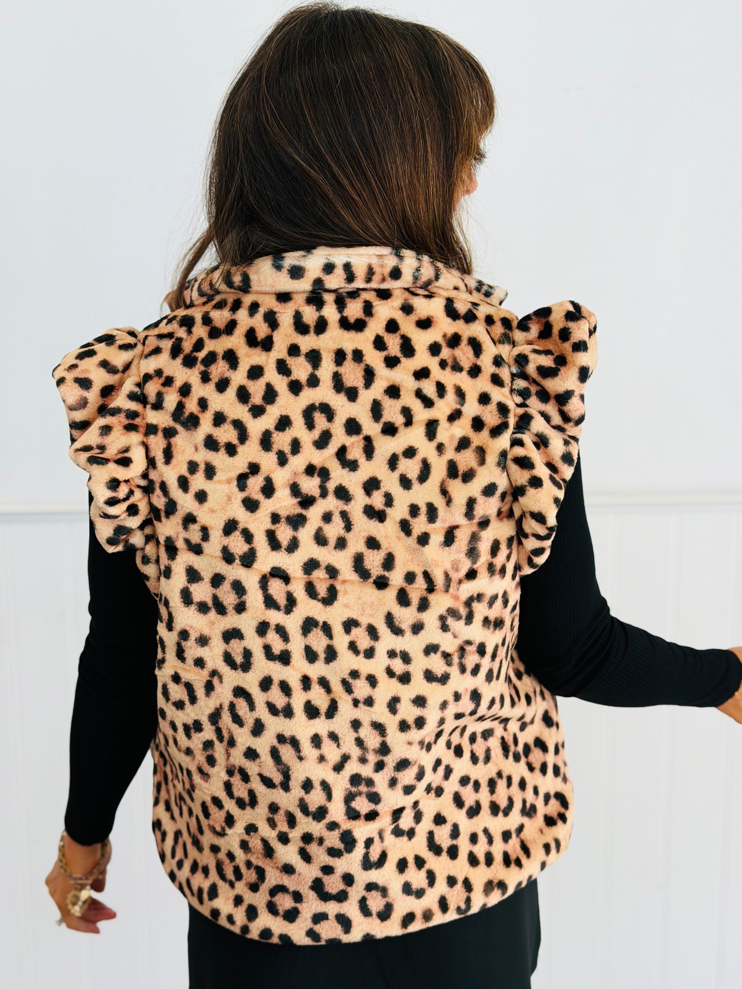 Leopard Fuzzy Vest (Reg. and Plus)