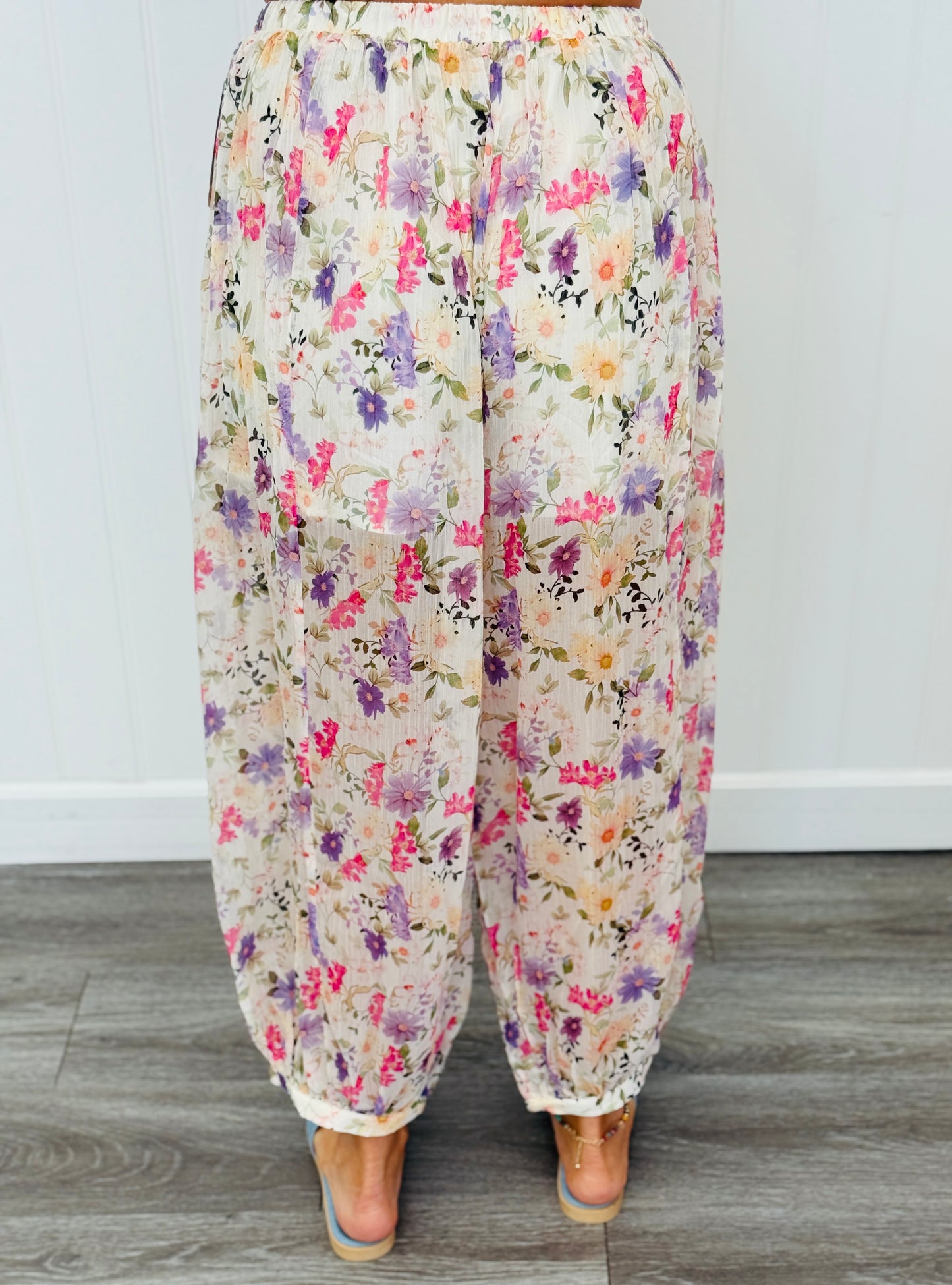Floral Chiffon Balloon Pants With Inner Shorts (Reg.)